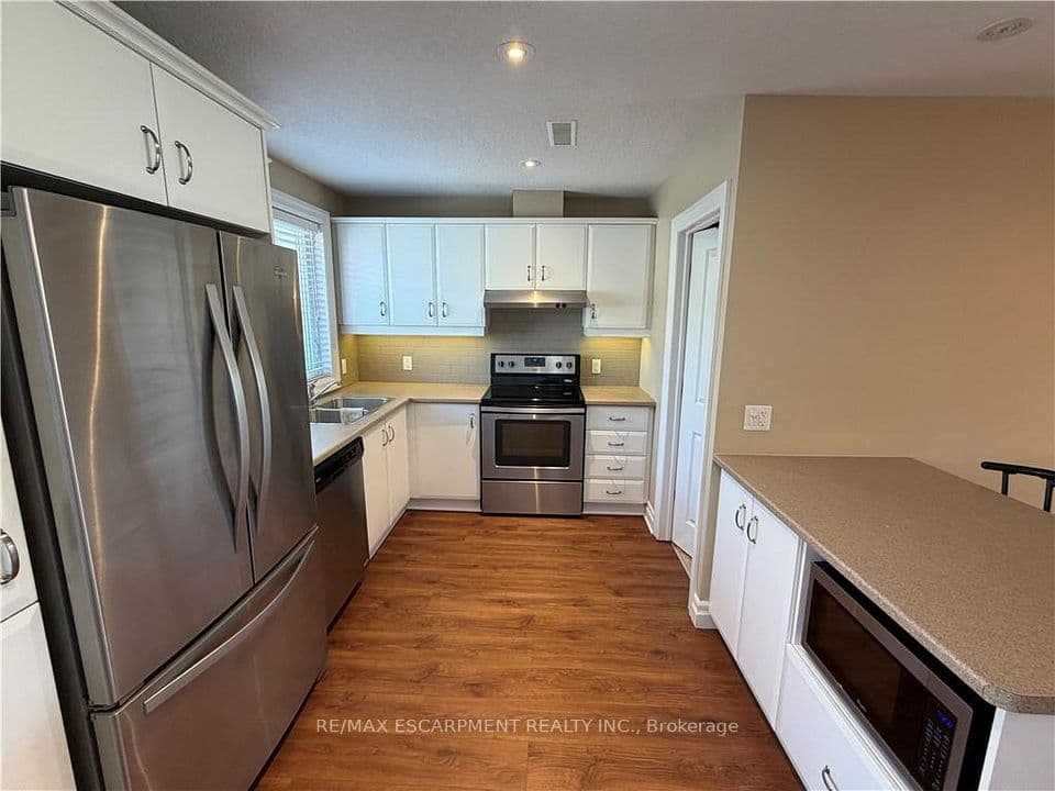 5 Jaczenko Terrace, Hamilton, ON L9B 1T8 – photo 3