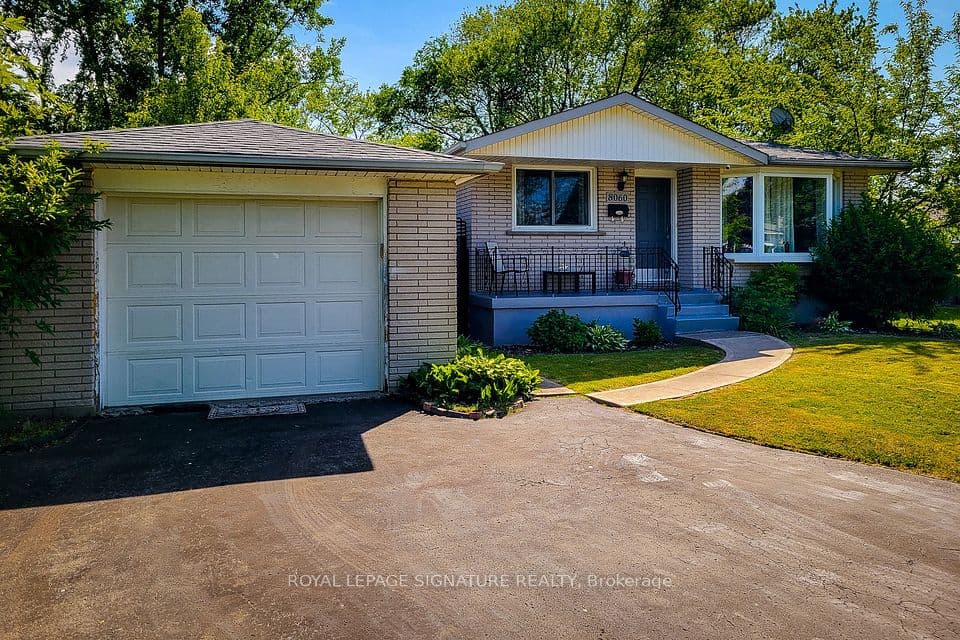 8060 Beaverdams Road, Niagara Falls, ON L2H 1R8 – photo 2