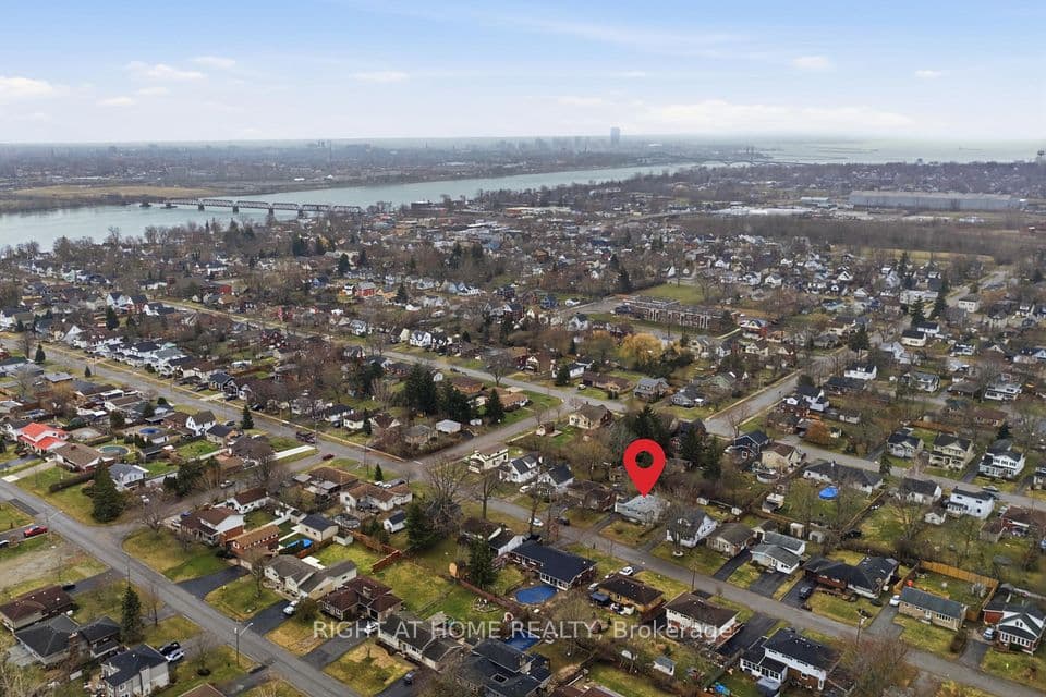 313 Bowen Road, Fort Erie, ON L2A 2Z1 – photo 2