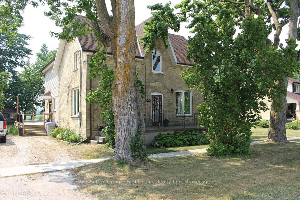 30 King Street N, South Huron, ON N0M 1M0 – main photo