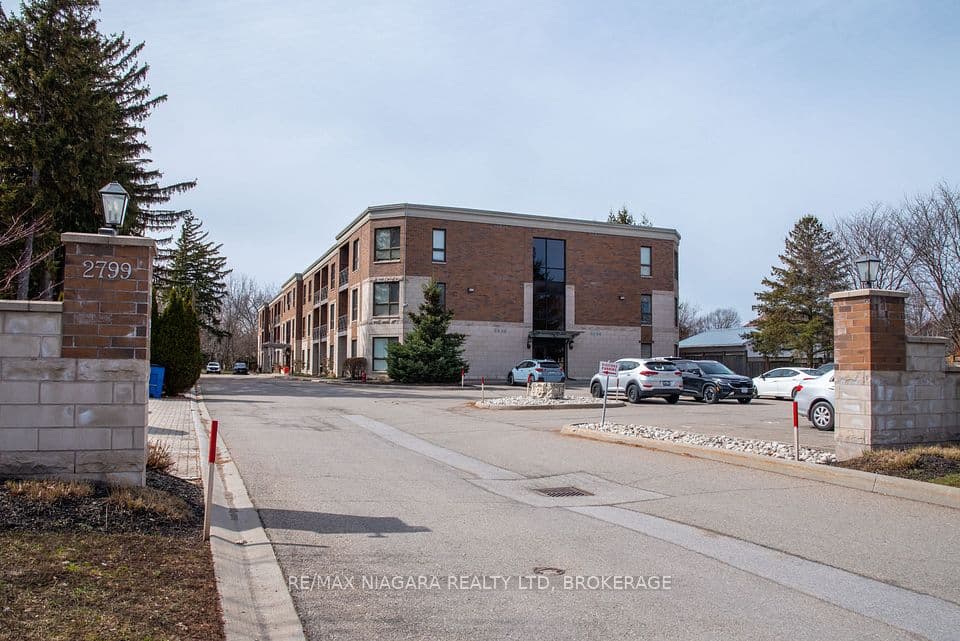 2799 St. Paul Avenue 306, Niagara Falls, ON L2J 2L3 – main photo