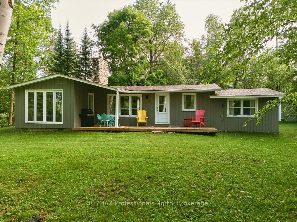 2220 60 Highway, Lake of Bays, ON P1H 2J6 – main photo