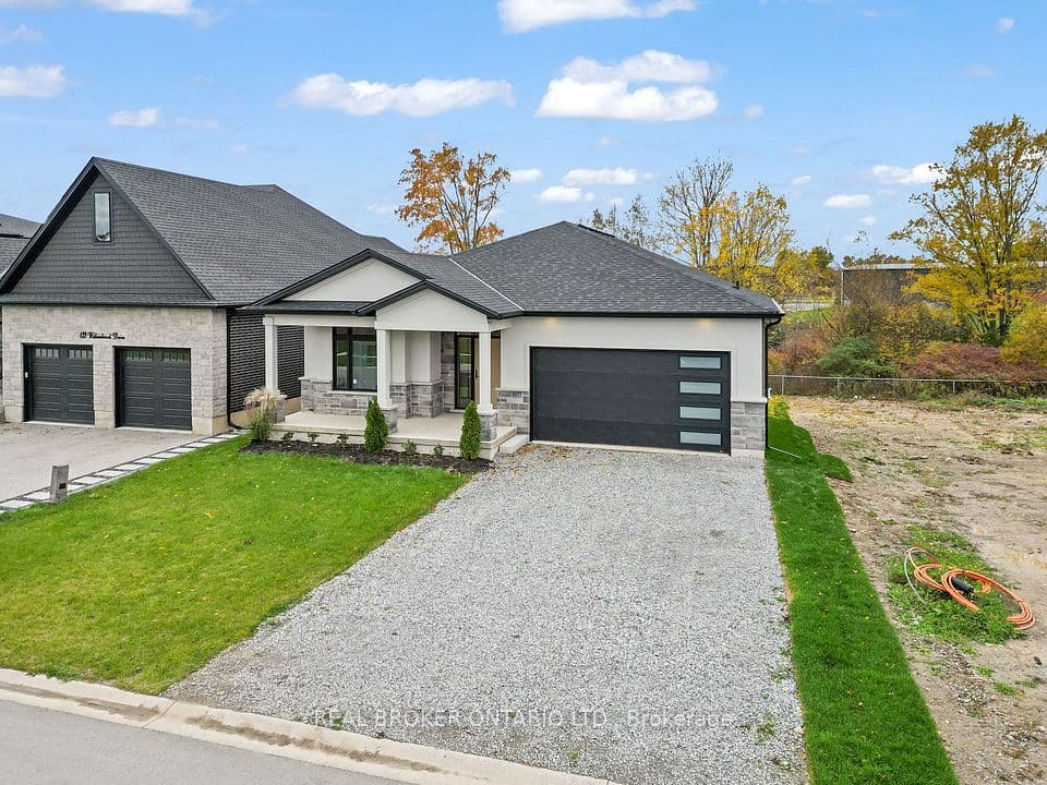 149 Willowbrook Drive, Welland, ON L3C 0G2 – main photo
