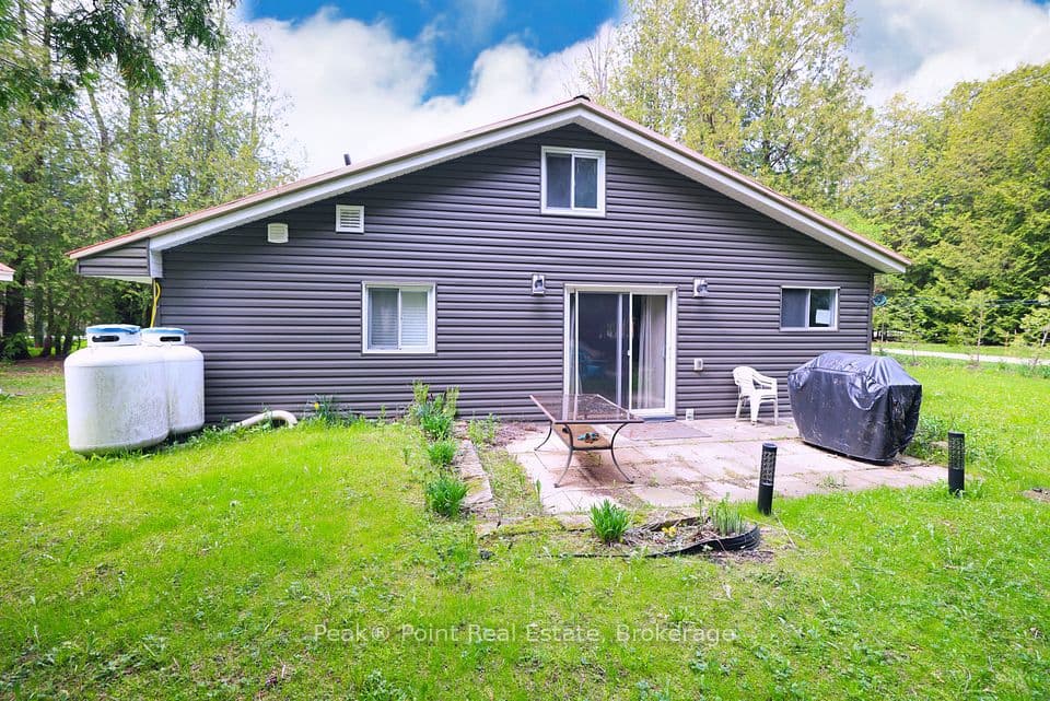 79 Parkside Avenue, South Bruce Peninsula, ON N0H 2T0 – photo 2