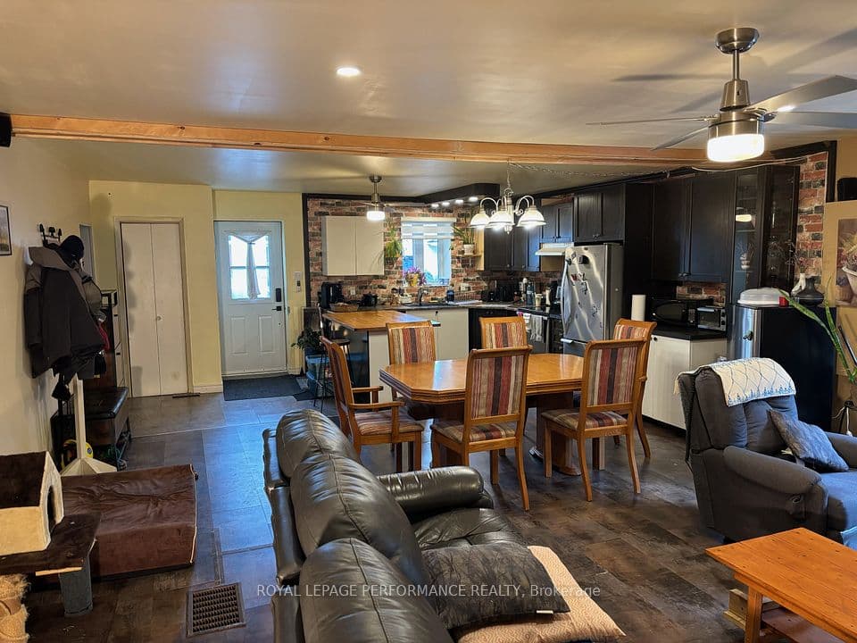 743 Regent Street, Hawkesbury, ON K6A 1G5 – photo 2