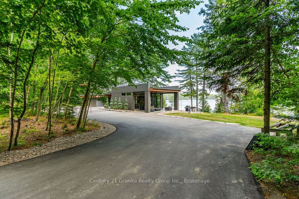 1085 Grace Road, Minden Hills, ON K0M 2K0 – photo 3