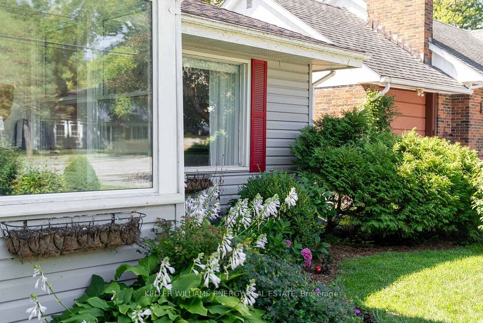 421 Bloomfield Main Street, Prince Edward County, ON K0K 1G0 – photo 2