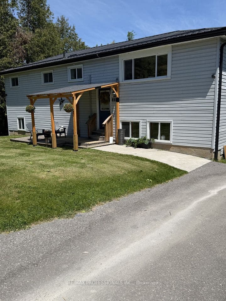 22 Lawrence Street N, Kawartha Lakes, ON K9J 6X3 – photo 3