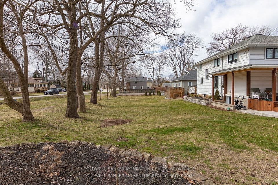 10A Betts Avenue, Grimsby, ON L3M 2S6 – photo 3