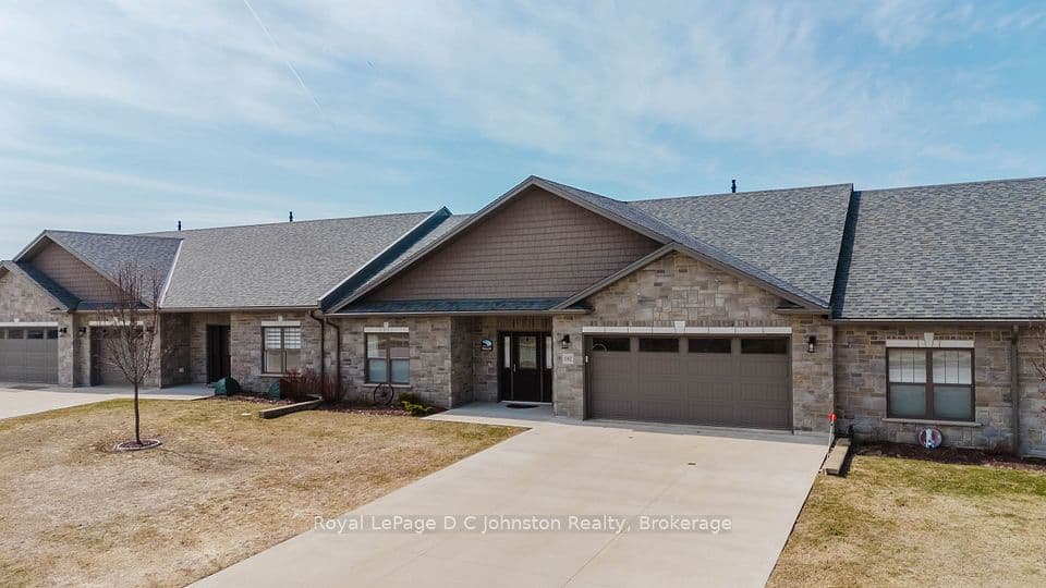1062 Waterloo Street, Saugeen Shores, ON N0H 2C3 – photo 2