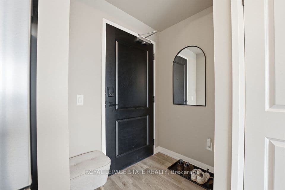 120 Springvalley Crescent 203, Hamilton, ON L9C 0E4 – photo 3
