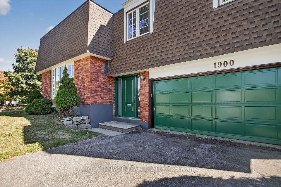 1900 Southampton Court, Belair Park - Copeland Park and Area, ON K2C 0W3 – photo 3