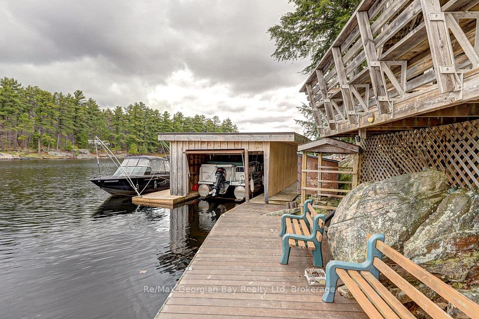 15SR405 SEVERN RIVER SHORE, Muskoka Lakes, ON L0K 1E0 – photo 2