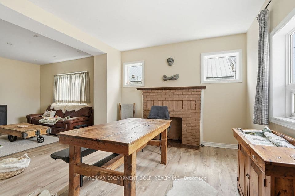 436 McAlpine Avenue N, Welland, ON L3B 1T3 – photo 2