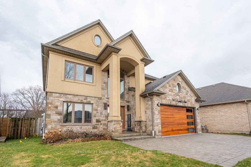 5418 Morning Glory Court, Niagara Falls, ON L2J 0A3 – main photo