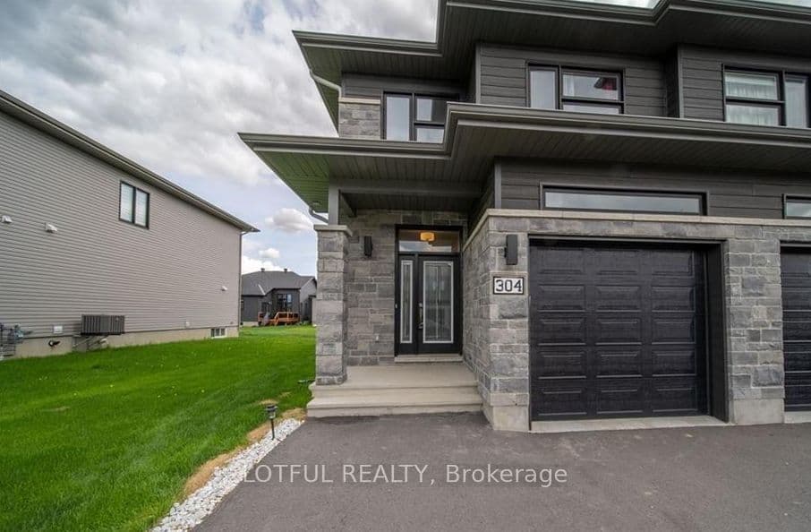 304 Belfort Street, Russell, ON K0A 1W0 – main photo
