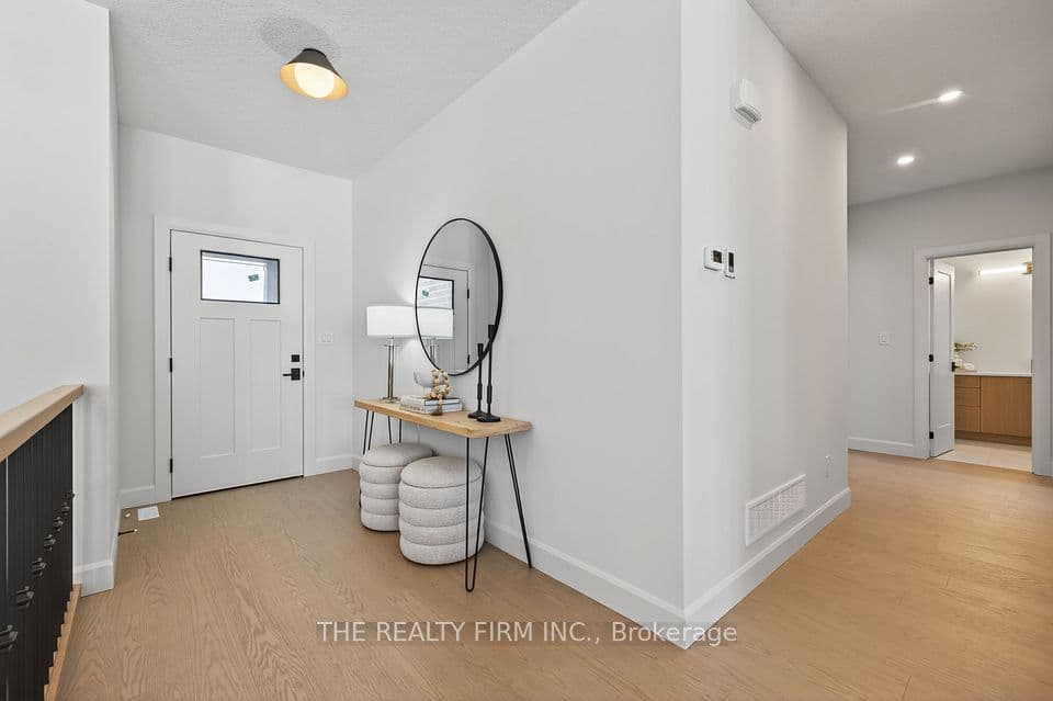 289 King Street, Southwest Middlesex, ON N0L 1M0 – photo 3