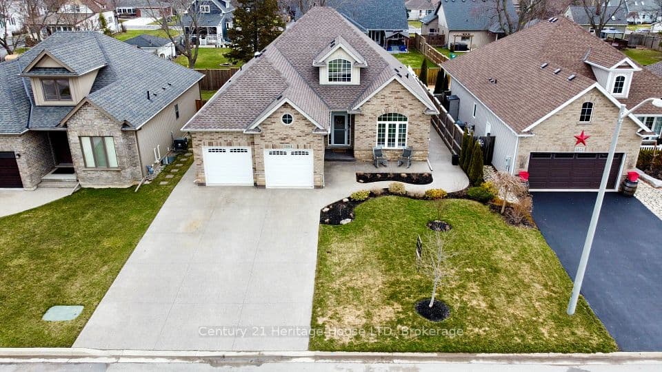 3984 VILLAGE CREEK Drive, Fort Erie, ON L0S 1S0 – photo 3