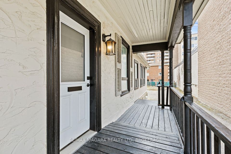 196 King Street, St. Catharines, ON L2R 3J7 – photo 3
