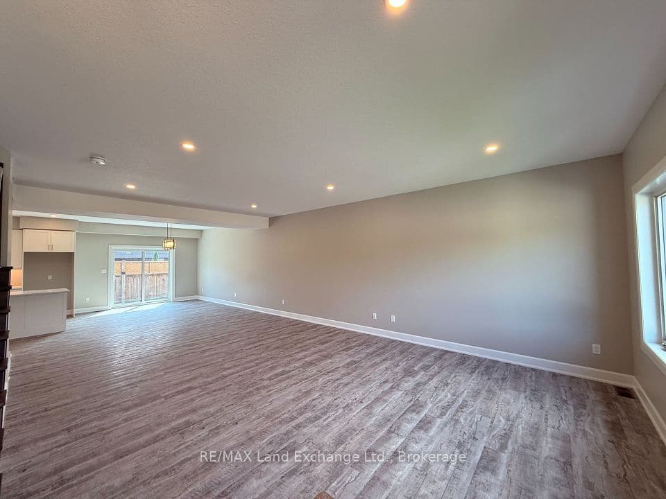 8 GOLF LINKS Road Unit 2, Kincardine, ON N2Z 0G1 – photo 3