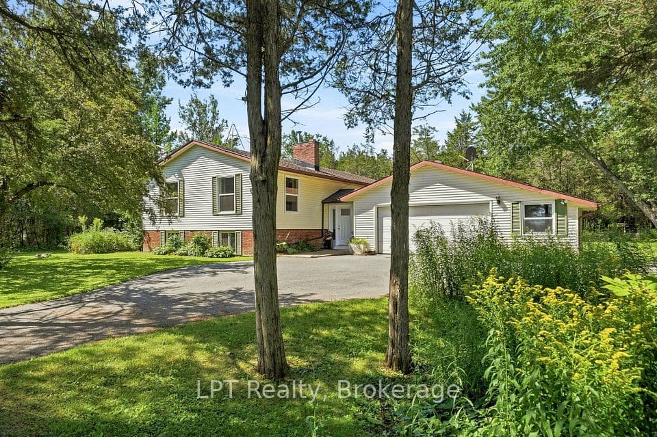1207 County Rd 9 Street, Greater Napanee, ON K7R 3K8 – main photo