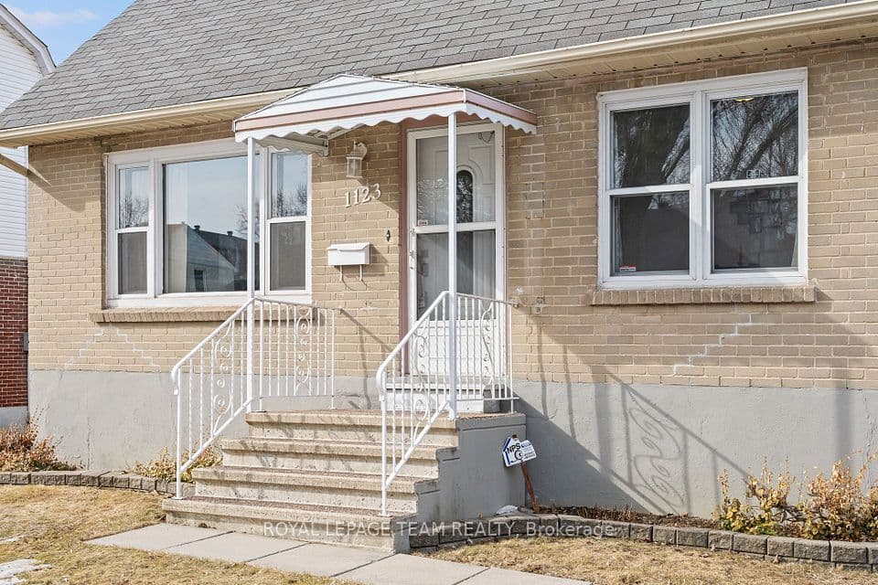1123 Secord Avenue, Billings Bridge - Riverside Park and Area, ON K1H 8C9 – photo 3