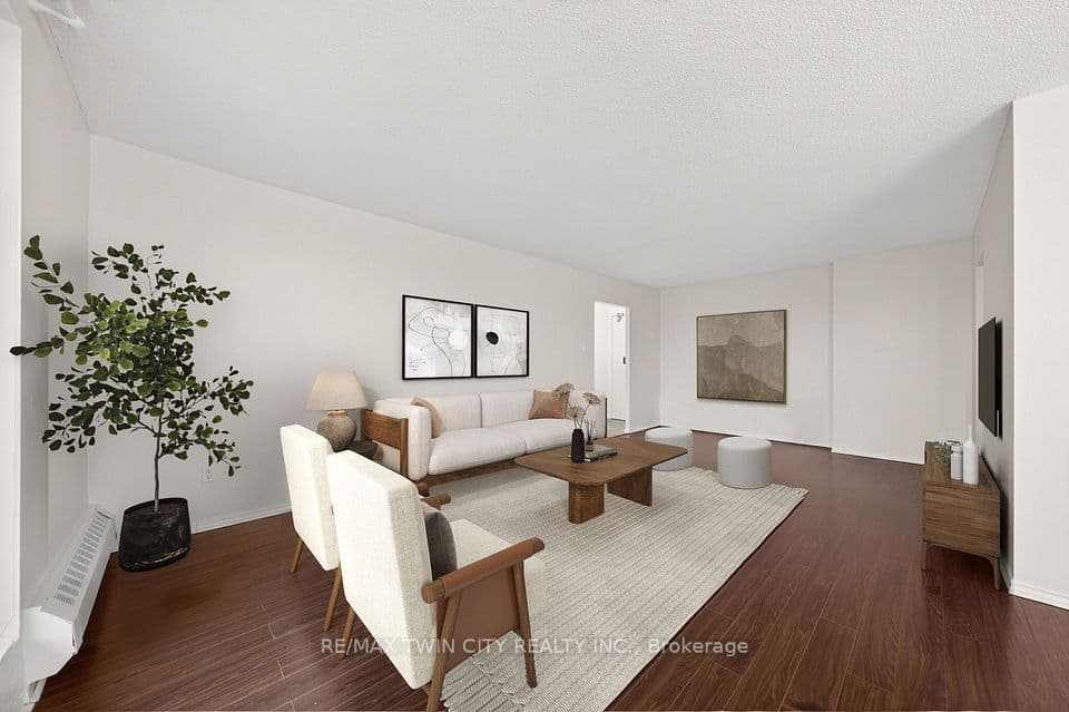 1100 Courtland Avenue E 605, Kitchener, ON N2C 2H9 – photo 3