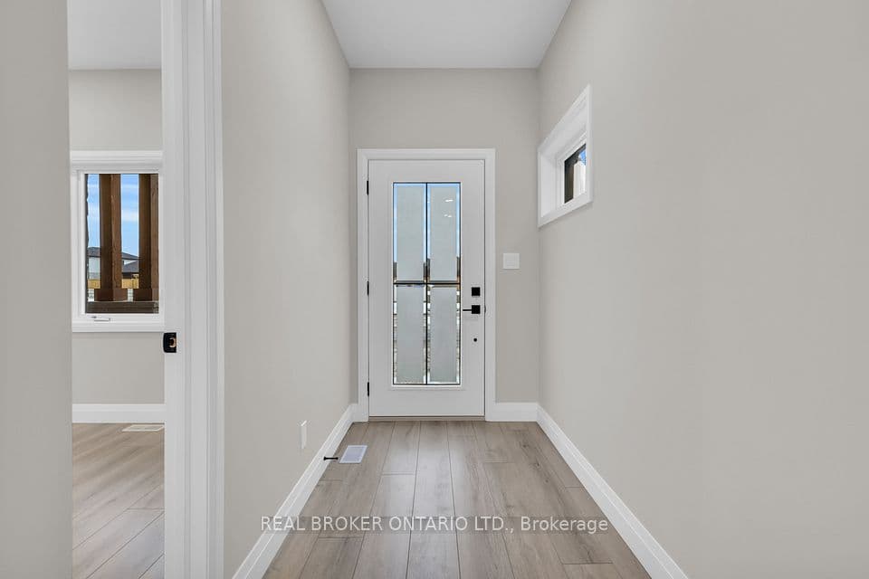 29 Weymouth Street 18, Woolwich, ON N3B 0G3 – photo 3