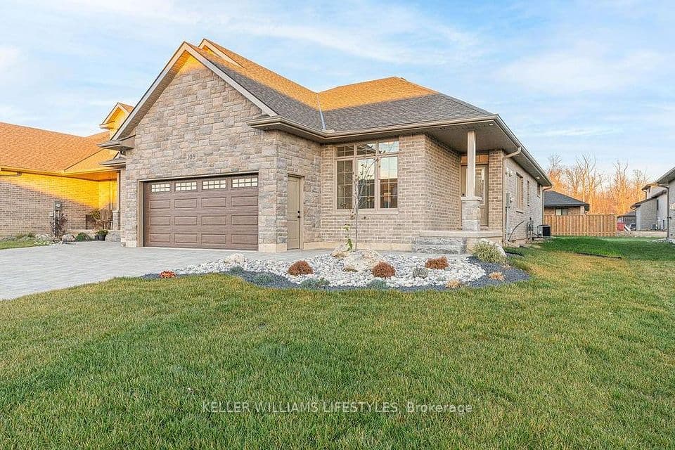 108 LENEVE Street, Lambton Shores, ON N0N 1J0 – photo 2