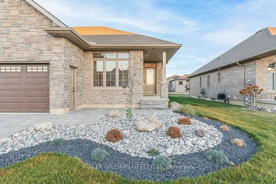 108 LENEVE Street, Lambton Shores, ON N0N 1J0 – photo 3