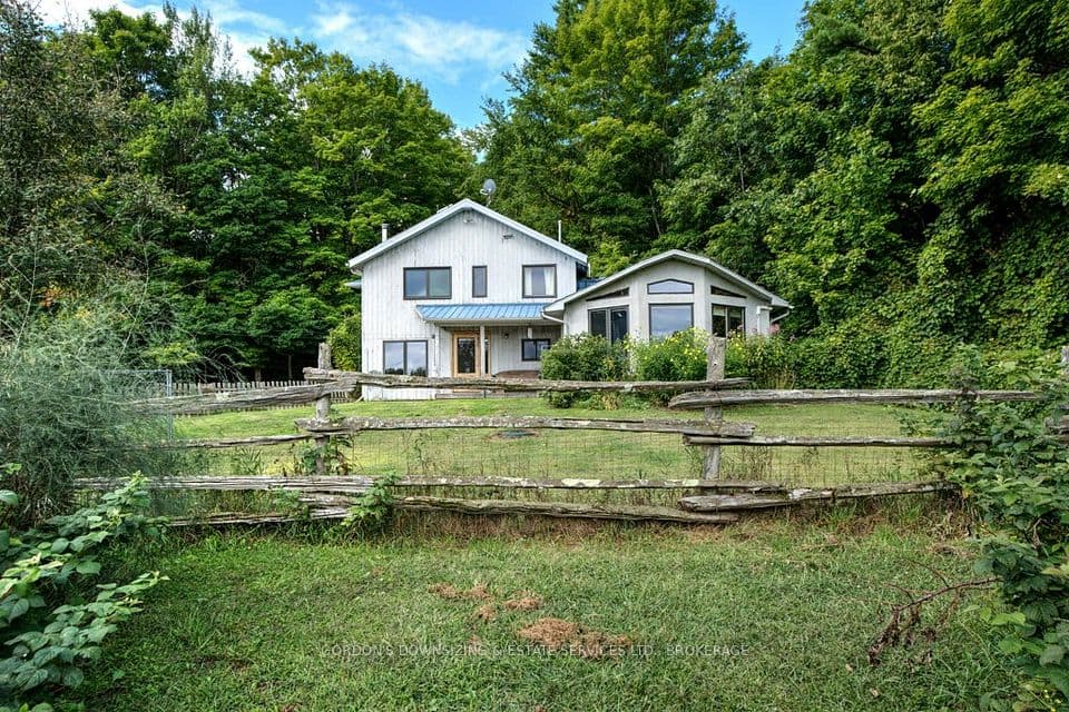 1084 Moon Road, Frontenac, ON K0H 1T0 – main photo