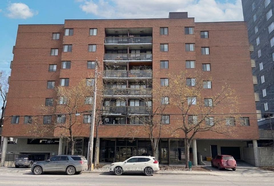 191 Parkdale Avenue 104, West Centre Town, ON K1Y 1E8 – main photo