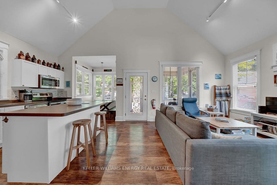 2 Pine Forest Lane, Prince Edward County, ON K0K 1P0 – photo 3