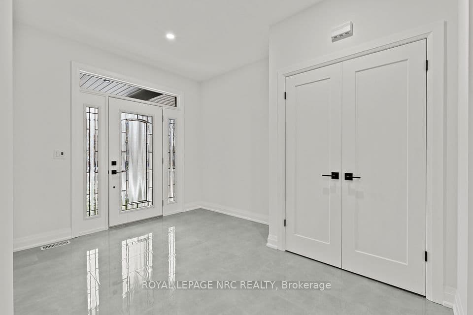 4705 Lee Avenue, Niagara Falls, ON L2H 1M7 – photo 3