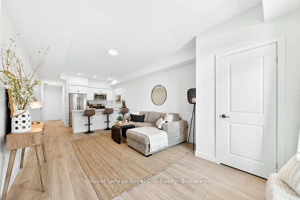 824 Woolwich Street 162, Guelph, ON N1H 1G8 – main photo
