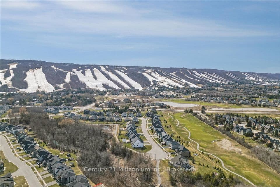 161 Springside Crescent, Blue Mountains, ON L9Y 5L3 – photo 2