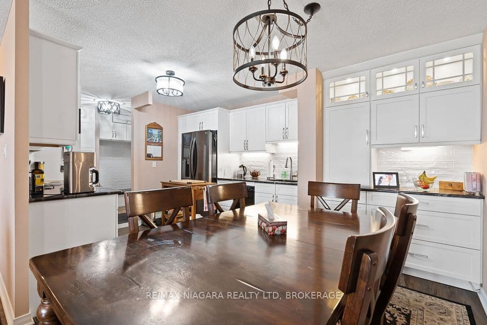 7 Gale Crescent B5, St. Catharines, ON L2R 7M8 – main photo