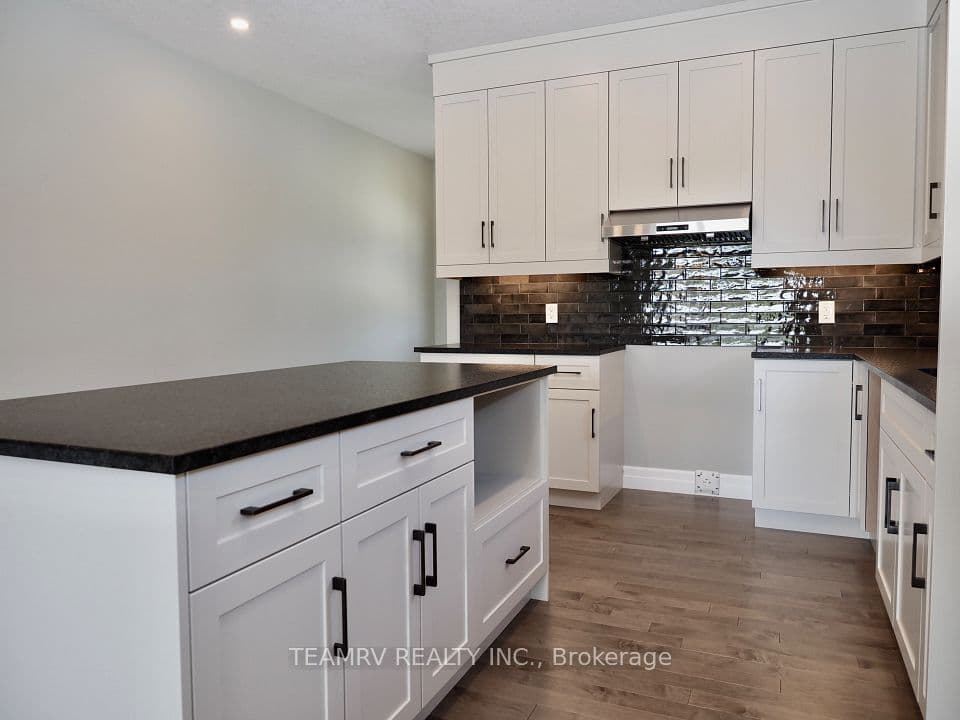 11 Sycamore Drive, Tillsonburg, ON N4G 5S3 – photo 3