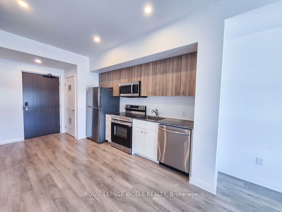 101 Golden Eagle Road 511, Waterloo, ON N2V 1C3 – photo 3