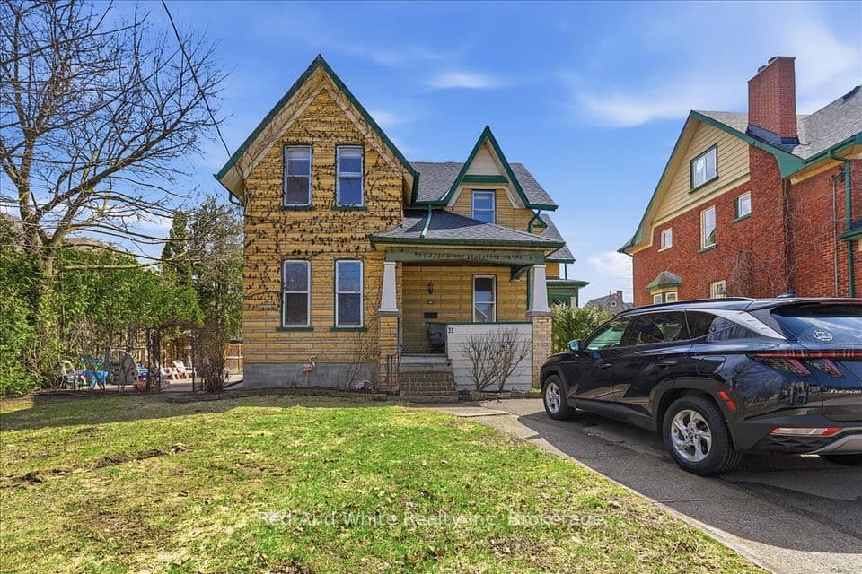 31 Bingeman Street, Kitchener, ON N2H 2R7 – main photo