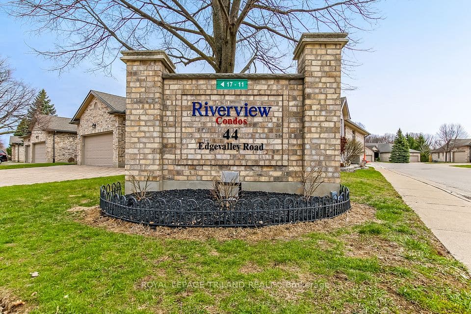 44 Edgevalley Road 47, London East, ON N5Y 5P7 – photo 2