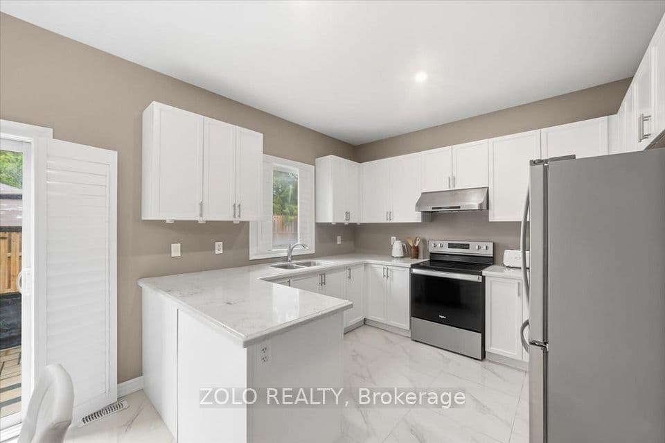 52 Claxton Crescent, Kawartha Lakes, ON K9V 0H3 – photo 3