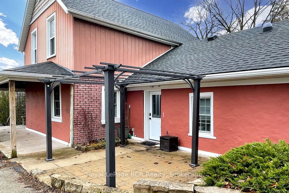 10 Walker Street, Brockton, ON N0G 2V0 – photo 3