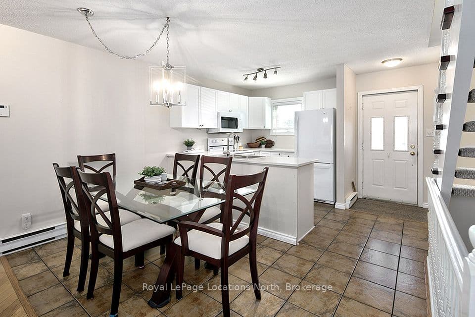 100 Alice Street W 52, Blue Mountains, ON N0H 2P0 – photo 3