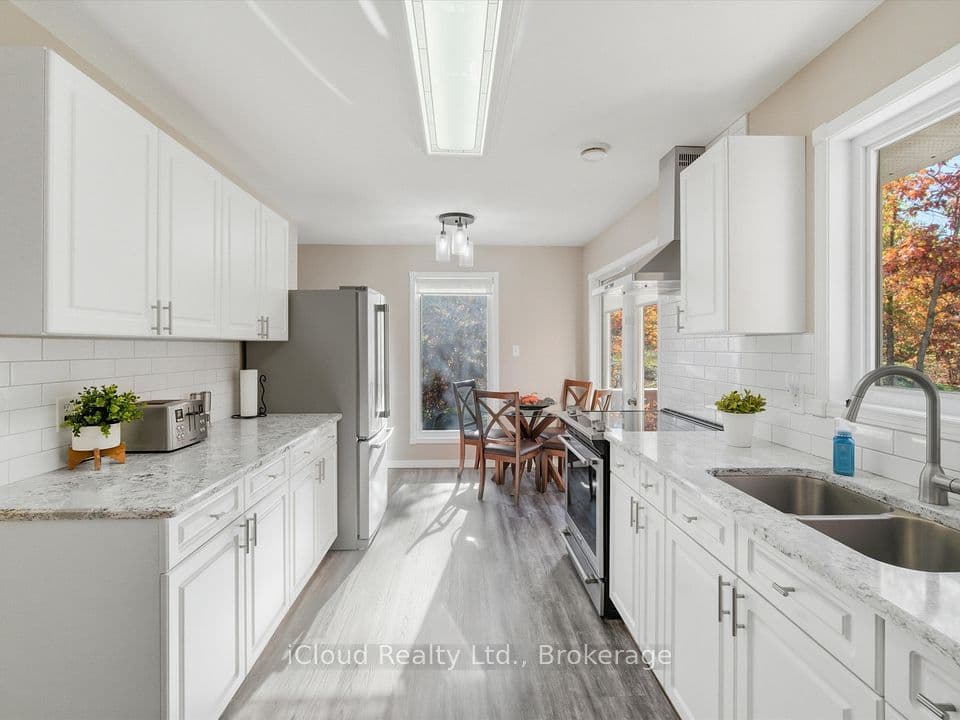 6 Springhill Road, McKellar, ON P0G 1C0 – photo 2