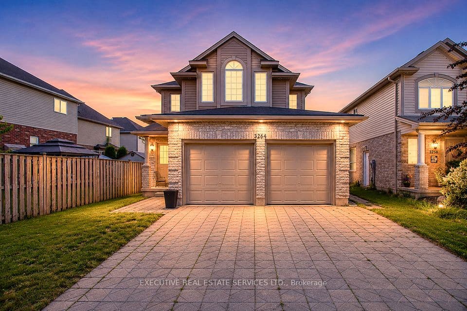 3264 Meadowgate Boulevard, London South, ON N6M 0B7 – main photo