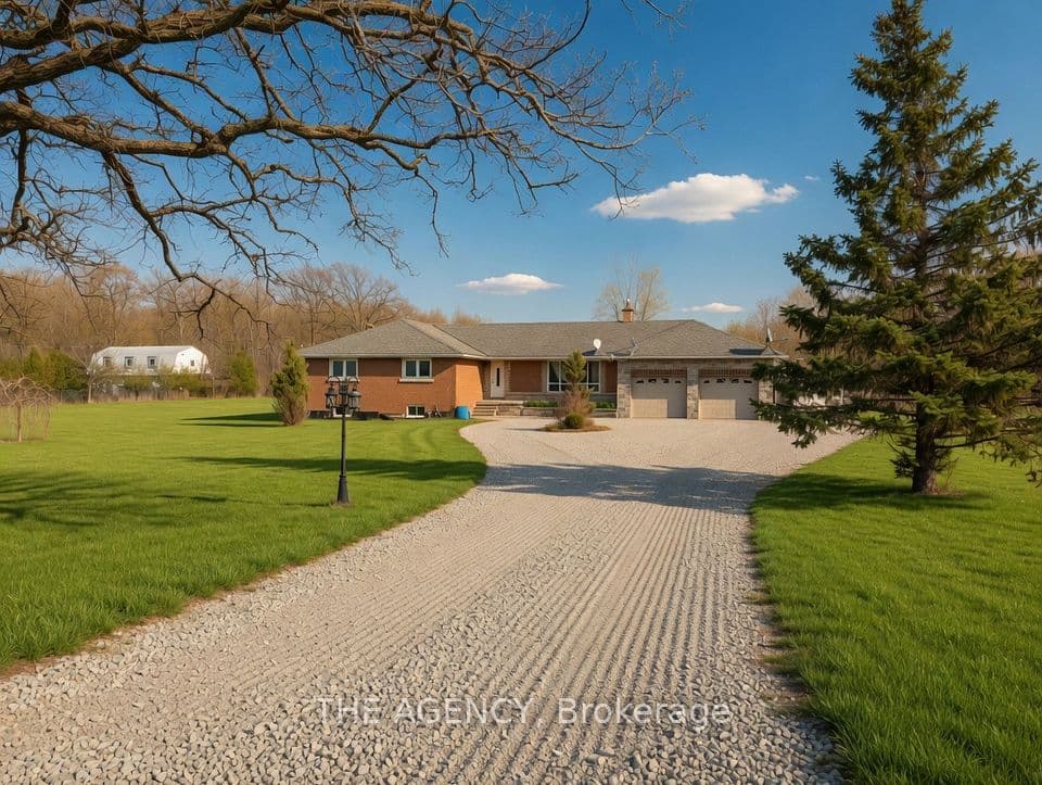 295 Park Road S, Grimsby, ON L3M 4E7 – main photo