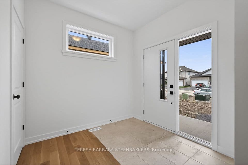 1164 Bronze Avenue, Clarence-Rockland, ON K4K 0M9 – photo 2