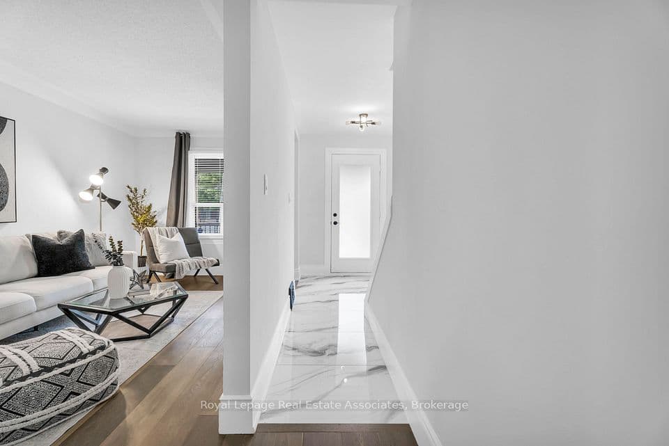 10 Gordon Street, Hamilton, ON L8L 3H2 – photo 2