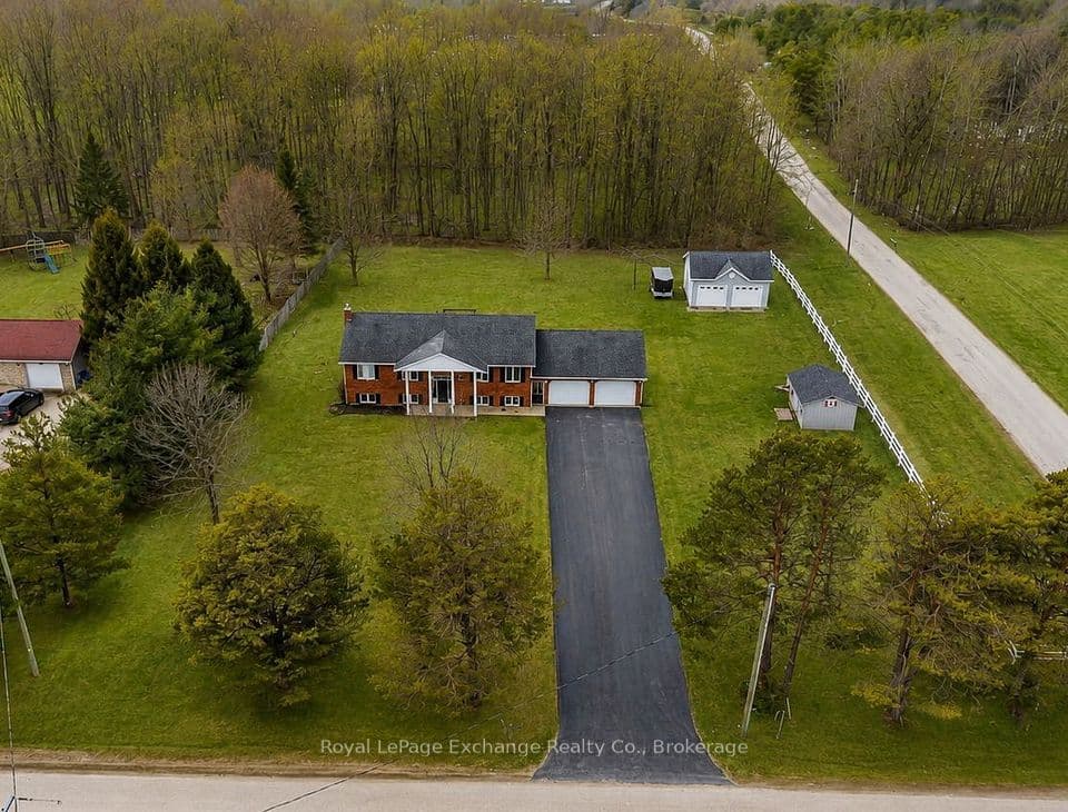 393460 2 Concession, West Grey, ON N0G 1R0 – main photo